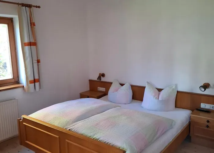 Griselda Apartment *